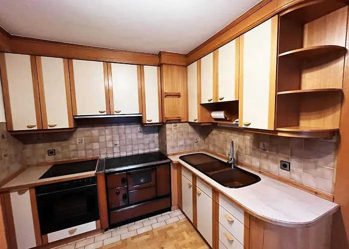 In Stadtnaehe Und Kostenlose Parkplaetze Apartman *